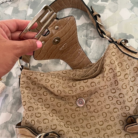 ⭐️Y2K vintage GUESS boho shoulder bag⭐️ - Picture 5 of 5